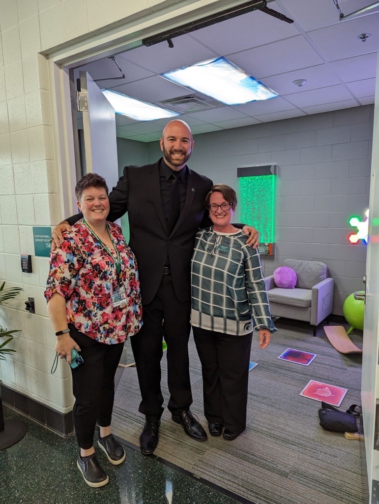 Anthony Ianni, Virginia Rutan, and Lindsay Hill posing for a photo together